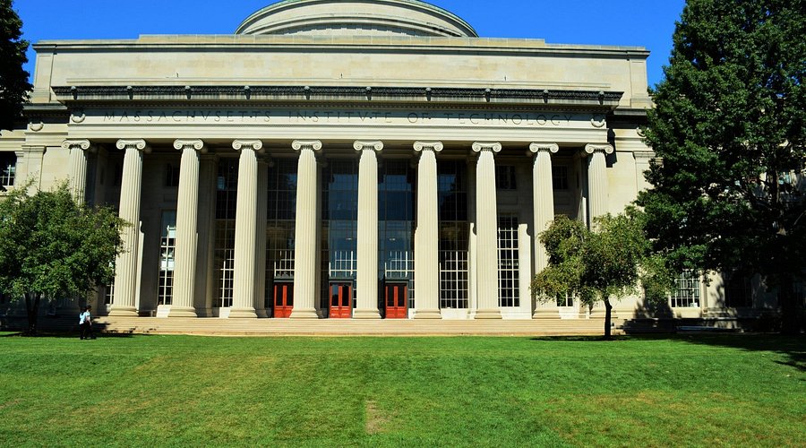 How MIT Became the World’s Tech Powerhouse in Education?